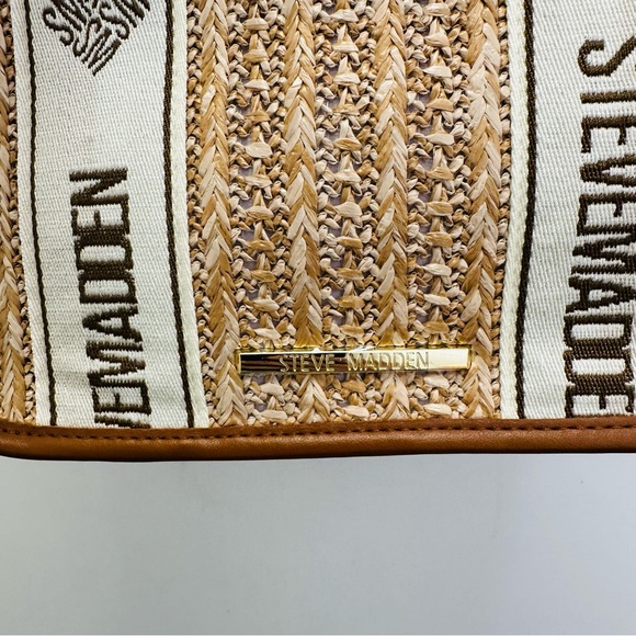 Steve Madden Bwebber crossbody bag - Picture 11 of 16